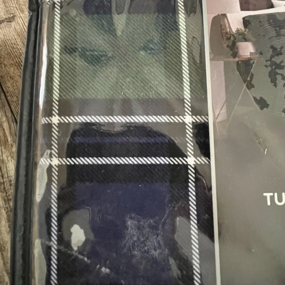 London Fog Black and Gray Plaid Flannel Sheet Set